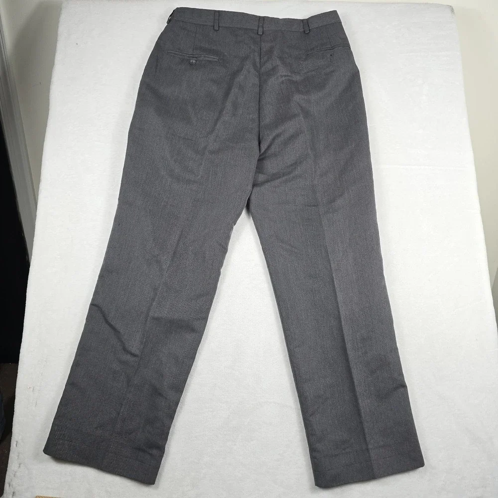 Haggar Mens 36x30 Pleated Dress Pants Charcoal Gray Wrinkle Free Straight Leg